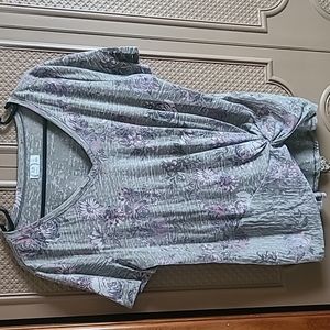 Maurices Large Top with flowers